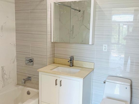 5th image of 14126 Northern Blvd APT 4F