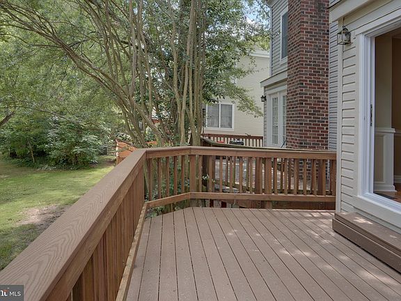 4th image of 5155 Woodfield Dr