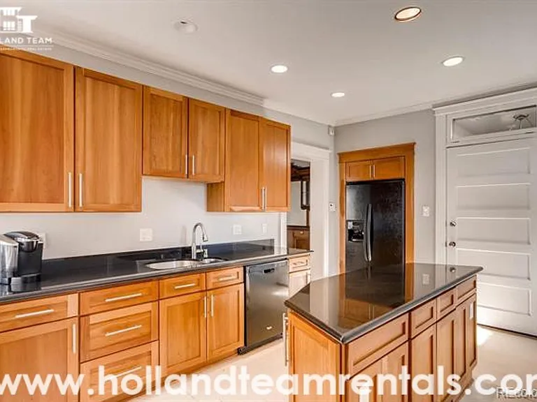 1560 N Ogden St #D — Photo 28