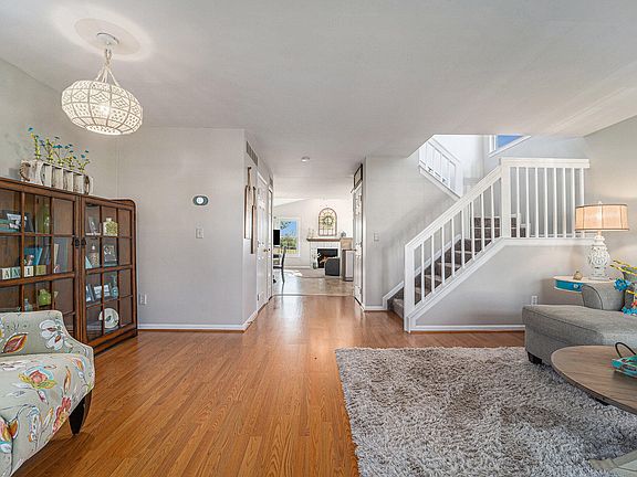 5th image of 7390 Maplelawn Dr
