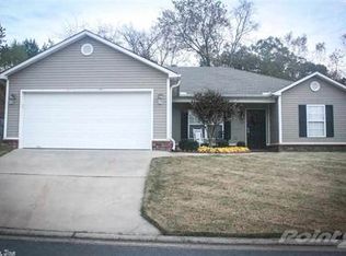 413 Sharron Oaks Ct, Benton, AR 72019
