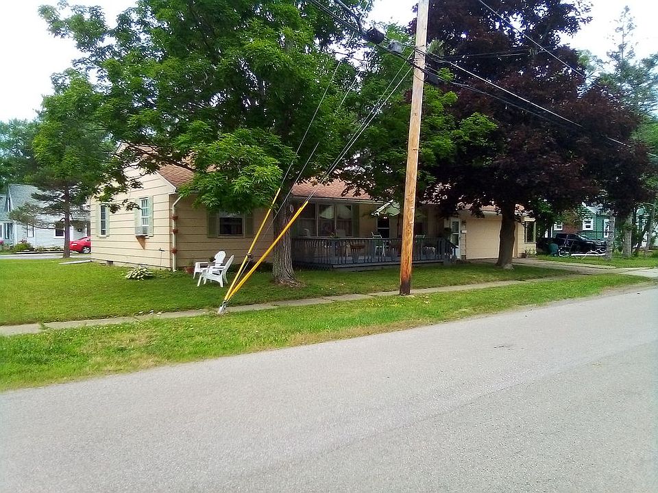 1st image of 78 Huntington Ct