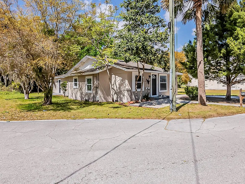 1306 Shepherd Ave