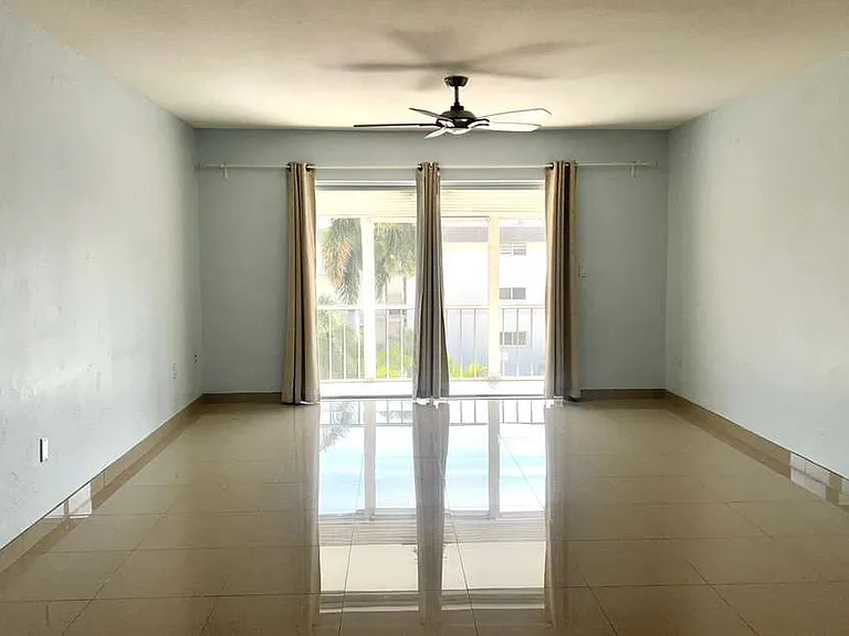 2200 Diana Dr #417 — Photo 8
