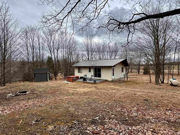 12854 Litzen Rd, Copemish, MI 49625