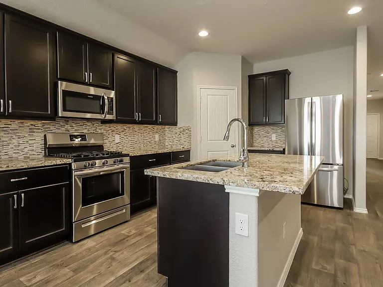 8102 Rose Petals Ln — Photo 8