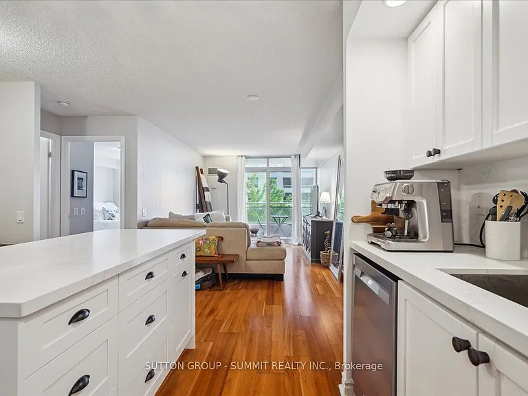 5229 Dundas St W #511 — Photo 18