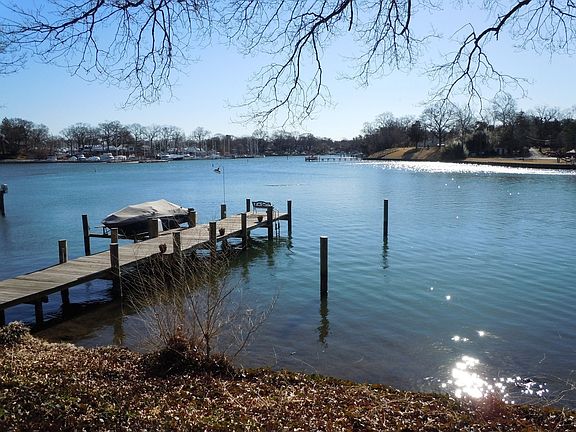 The pier: a winter's day