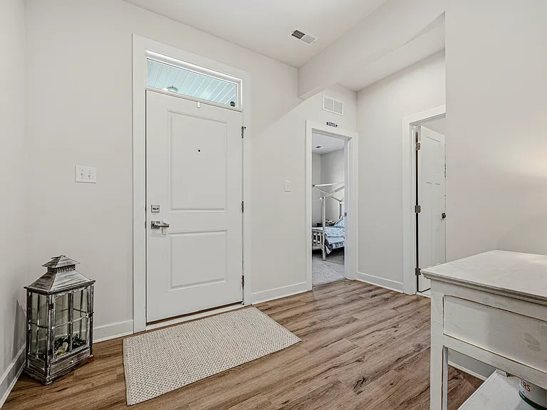 31420 Barefoot Cir — Photo 4