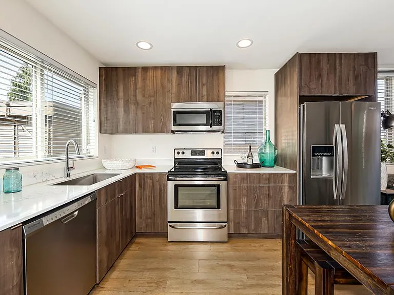 4038 California Ave SW — Photo 11