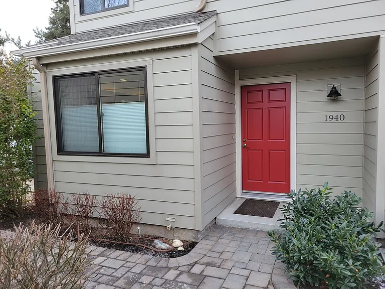 1940 S Teal Ln — Photo 1