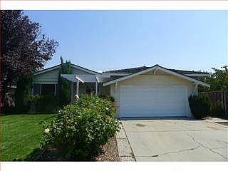 2nd image of 806 Daffodil Way