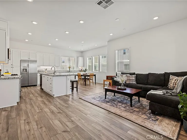 27005 Hummingbird Ln — Photo 13
