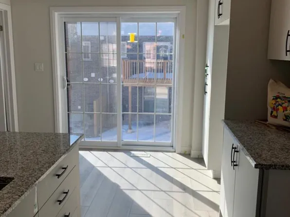 311 Woolwich St #16, Waterloo, ON N2K 1S5