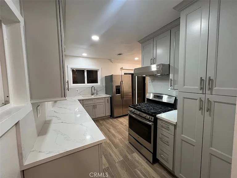 1011 San Pascual Ave — Photo 2