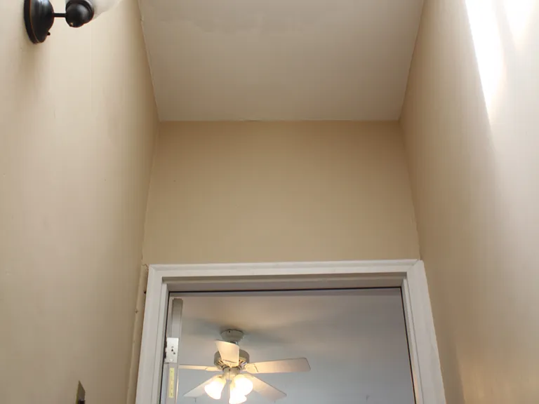 2025 W 35th St #2F — Photo 10