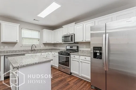 818 Round Tree Ct — Photo 6