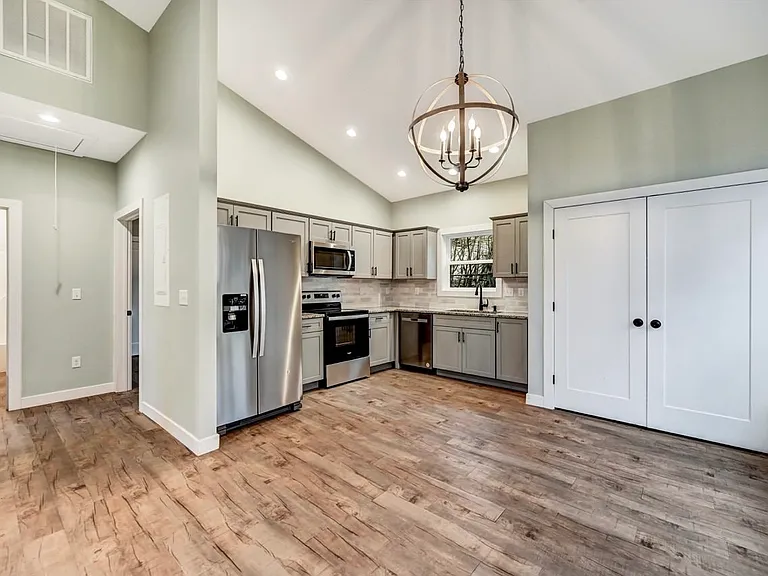 629 Prescott Ave #1 — Photo 13