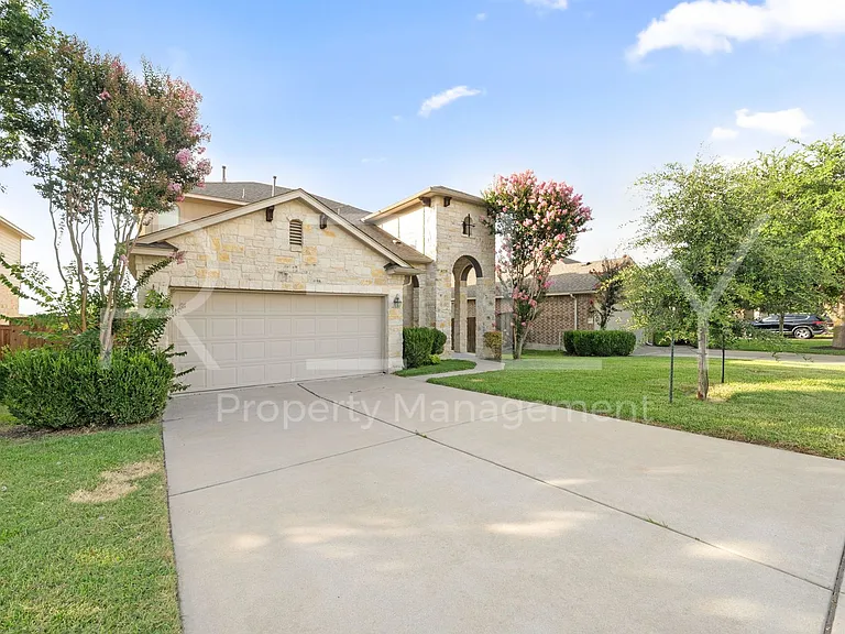 1405 Sunny Meadows Loop — Photo 3