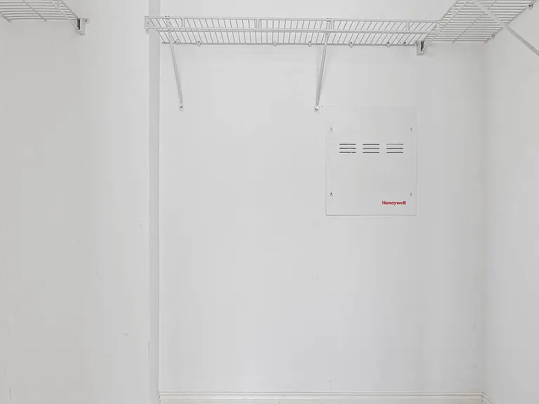 200 W Elm St #1231 — Photo 10