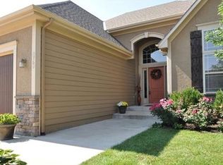 8760 N Saint Clair Ave, Kansas City, MO 64154