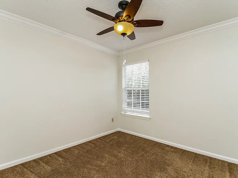 1412 Oberlin Ter — Photo 15