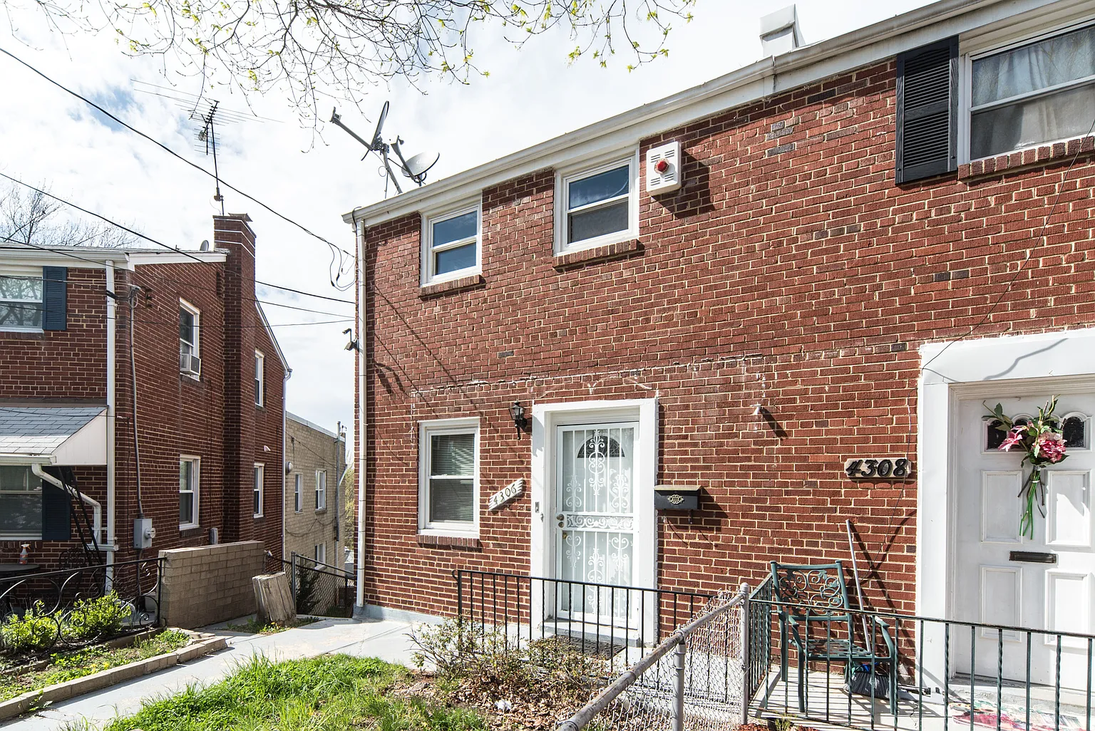 4306 Gorman Ter SE photo 1
