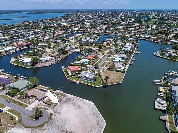 4th image of 1111 Martinique Ct