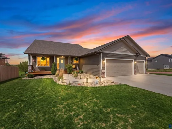 39 N 6th St, Baltic, SD 57003