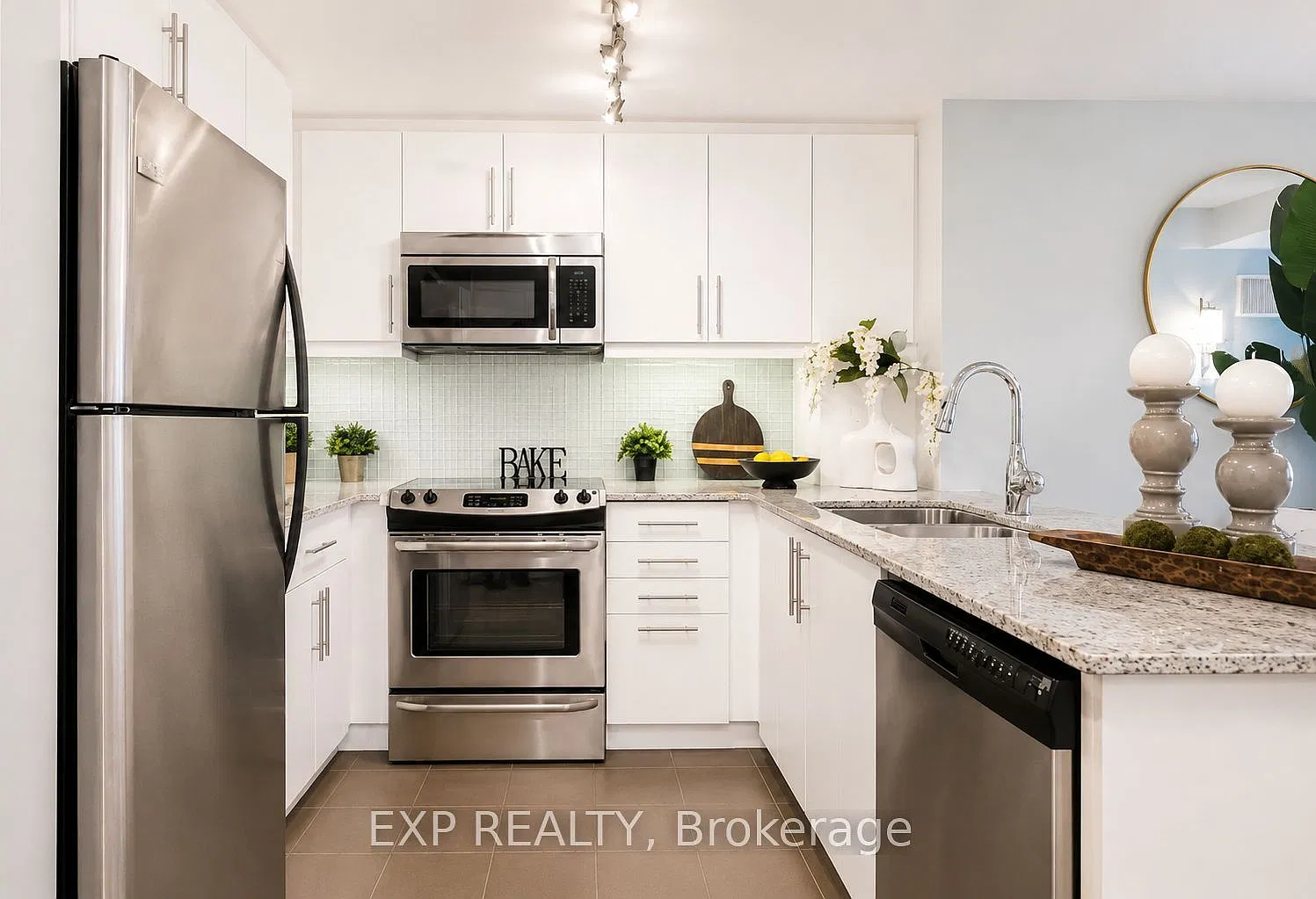 2 bed, $2,500 — Photo 4