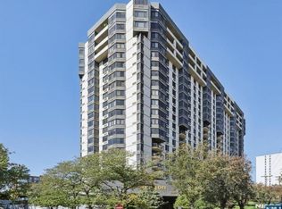 1265 15th St APT 17A, Fort Lee, NJ 07024