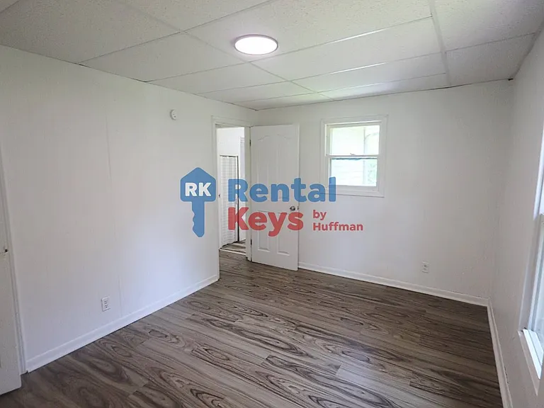 2114 Cass Ave — Photo 8