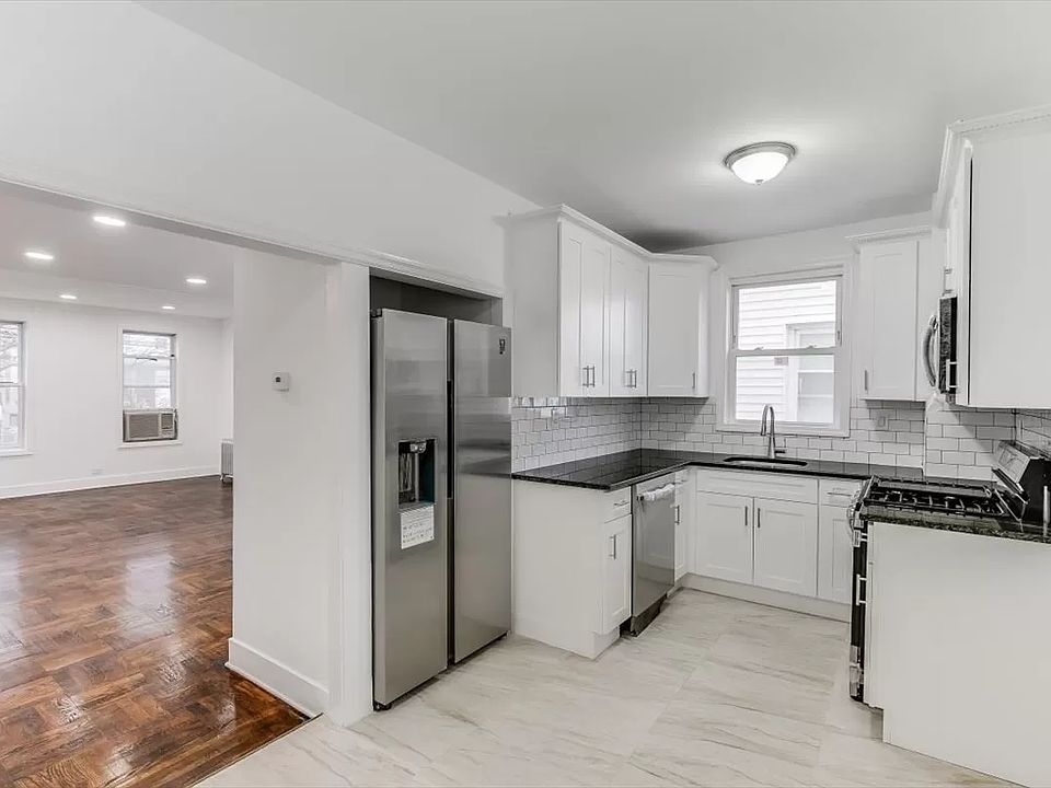 1st image of 247 Quincy Ave