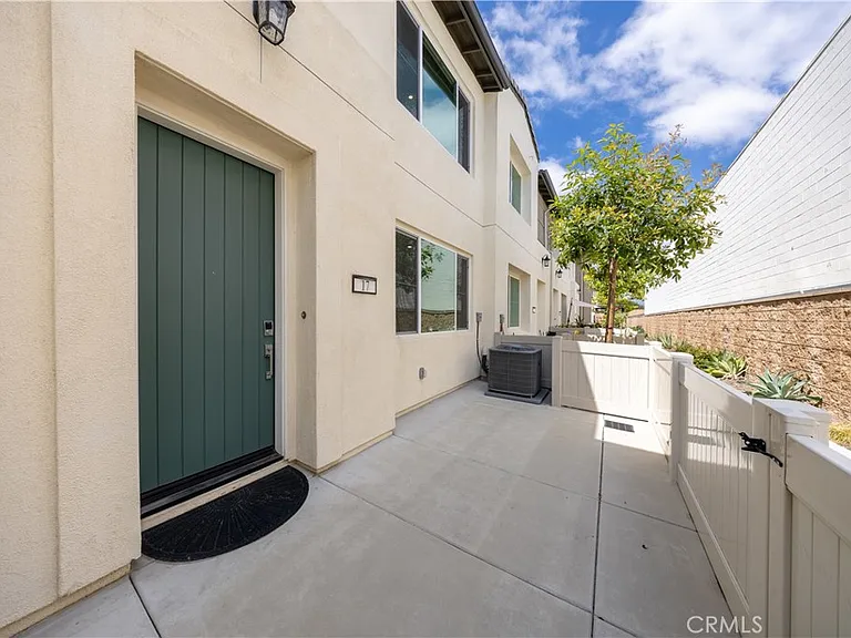 17 Aria St — Photo 3