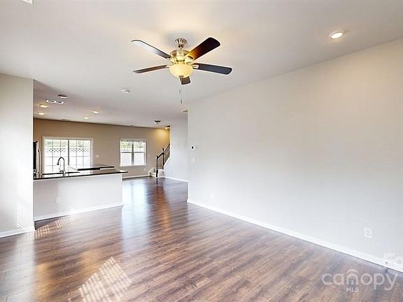 4th image of 15111 Wrights Crossing Dr
