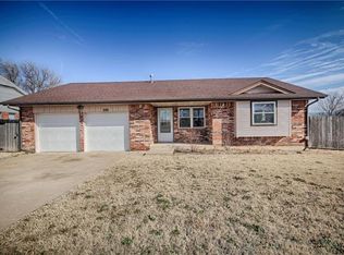 200 SW 32nd St, Moore, OK 73160