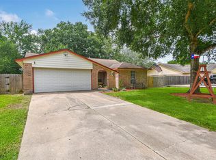 1009 Killarney Ave, Friendswood, TX 77546
