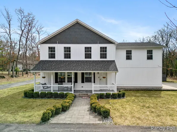 5904 E Division St, Newaygo, MI 49337
