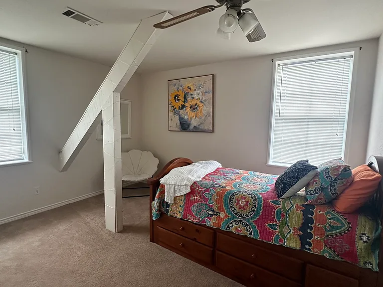 2nd bedroom