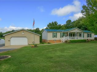 550 Potts Rd, Hookstown, PA 15050