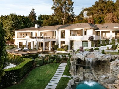 9694 Oak Pass Rd, Beverly Hills, CA, 90210