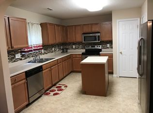 5 Valleyfield Dr, Clayton, NC 27527