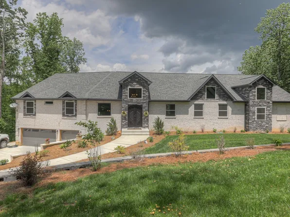 1013 Paiute Trl, Pegram, TN 37143