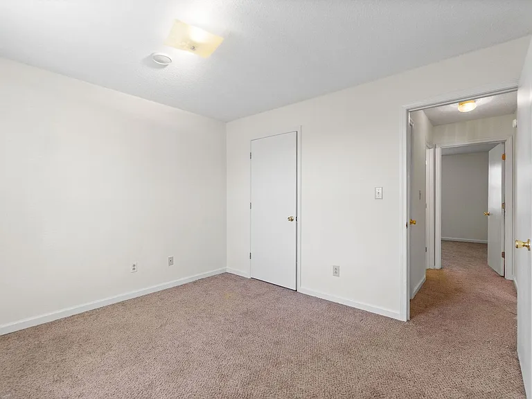 112 Stephanie Dr — Photo 16