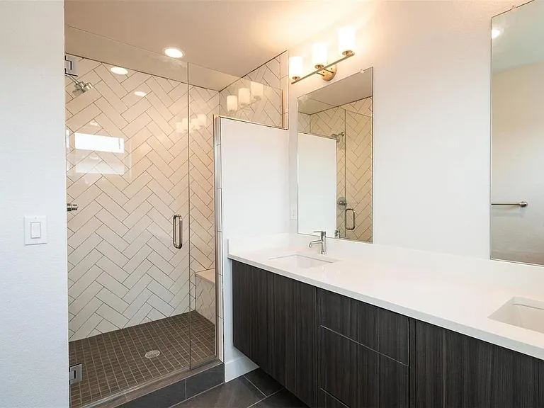 1574 Wolff St — Photo 22