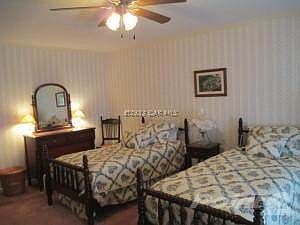 Master bedroom w/its own bath