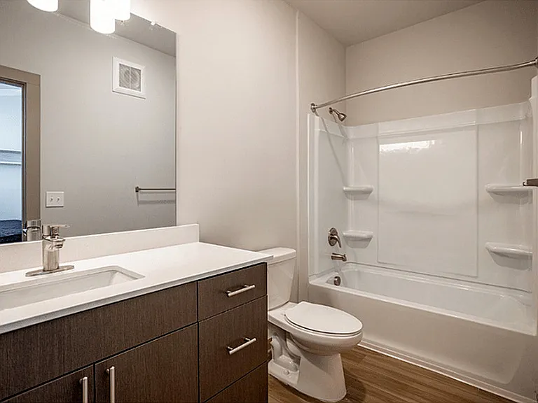 222 Blount Ave E — Photo 2