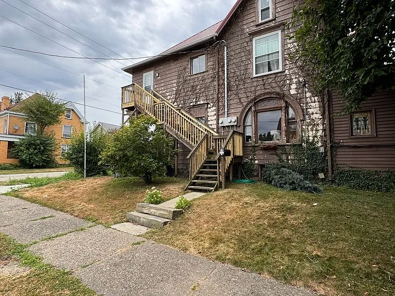 600 Green St #602 — Photo 1
