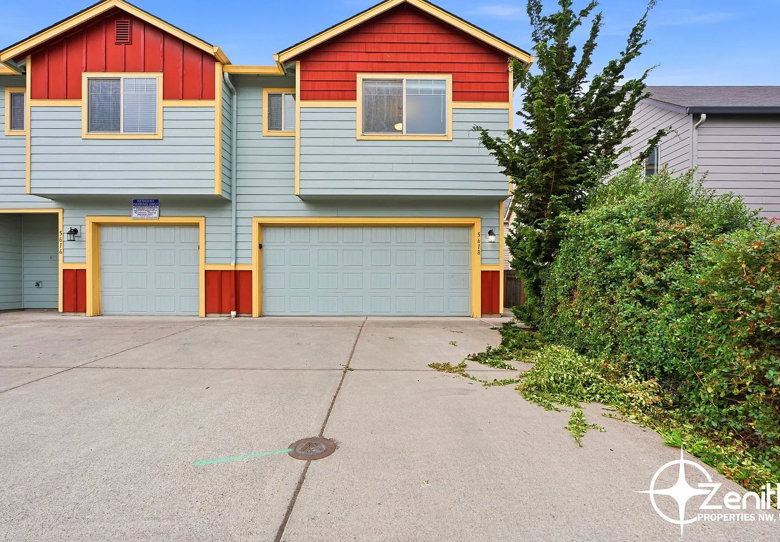 3 bed, 2.0 bath, 1556 sqft, $2,400 — Photo 1