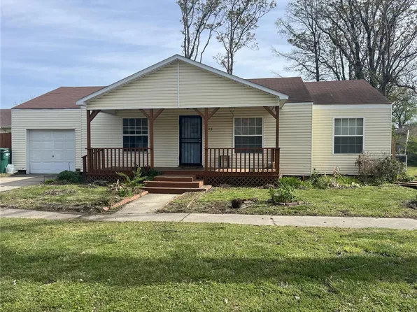 203 E 6th St, Caruthersville, MO 63830